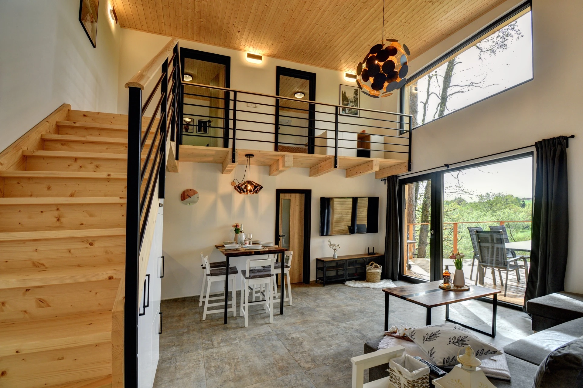 Riverside Cabin, photo 2